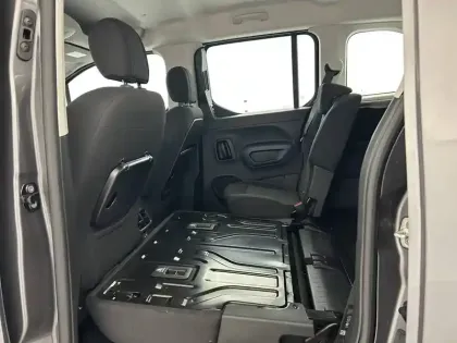 Photo 46 Peugeot Rifter  Standard BlueHDi 130 S&S BVM6