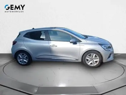 Photo 22 Renault Clio  E-Tech 140