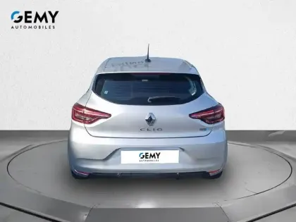 Photo 23 Renault Clio  E-Tech 140