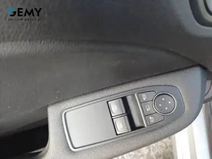 Photo 11 Renault Clio  E-Tech 140