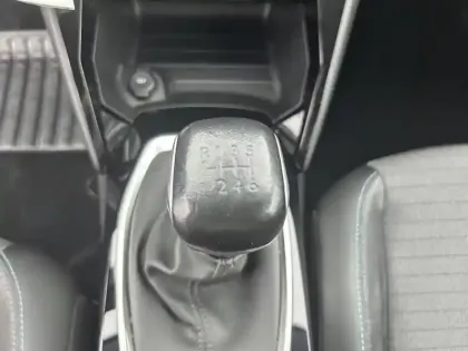 Photo 13 Peugeot 208  PureTech 100 S&S BVM6