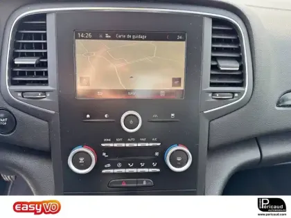 Photo 12 Renault Megane Mégane IV Berline TCe 100 Energy