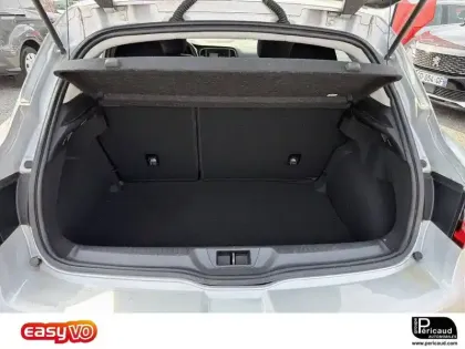 Photo 8 Renault Megane Mégane IV Berline TCe 100 Energy