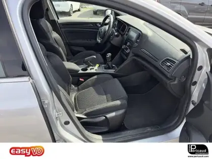 Photo 6 Renault Megane Mégane IV Berline TCe 100 Energy