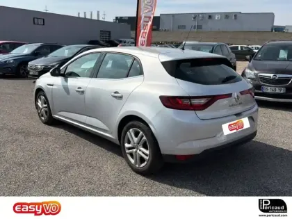 Photo 19 Renault Megane Mégane IV Berline TCe 100 Energy