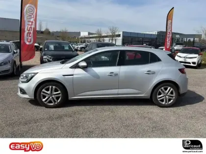 Photo 18 Renault Megane Mégane IV Berline TCe 100 Energy