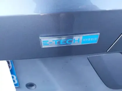 Photo 16 Renault Arkana  E-Tech hybride 145 - 22
