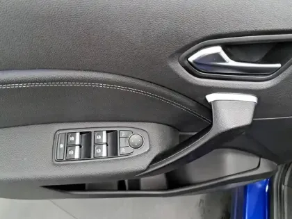 Photo 28 Renault Captur  E-Tech full hybrid 145