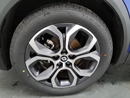 Photo 17 Renault Captur  E-Tech full hybrid 145