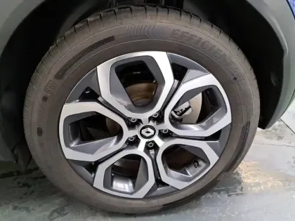 Photo 18 Renault Captur  E-Tech full hybrid 145