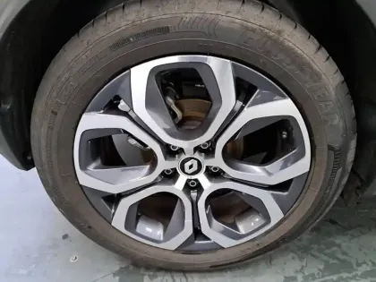 Photo 15 Renault Captur  E-Tech full hybrid 145