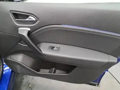 Photo 25 Renault Captur  E-Tech full hybrid 145