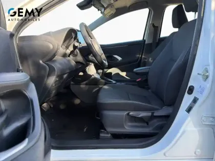 Photo 27 Toyota Yaris  Hybride 116h