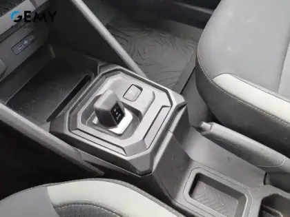 Photo 31 Dacia Duster  Hybrid 140