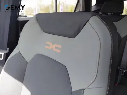 Photo 14 Dacia Duster  Hybrid 140