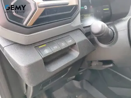 Photo 13 Dacia Duster  Hybrid 140