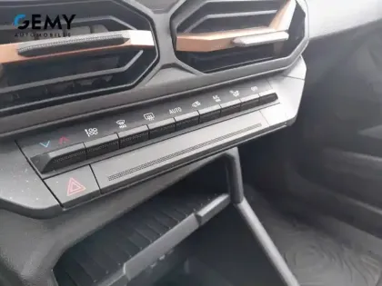 Photo 30 Dacia Duster  Hybrid 140