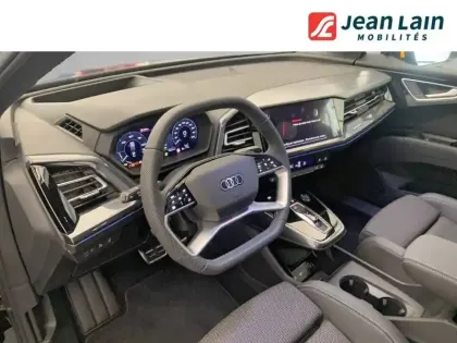 Photo 10 Audi Q4  e-tron Sportback 45 285 ch 82 kWh