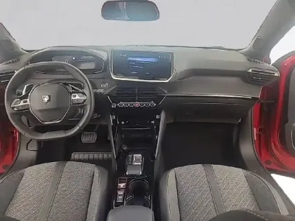 Photo 7 Peugeot 2008  PureTech 130 S&S EAT8