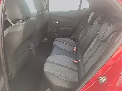 Photo 11 Peugeot 2008  PureTech 130 S&S EAT8