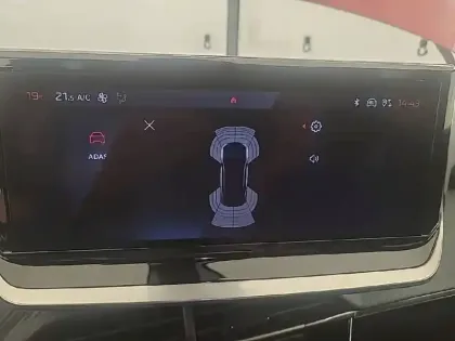 Photo 17 Peugeot 2008  PureTech 130 S&S EAT8