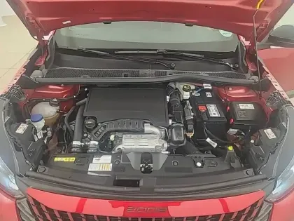 Photo 23 Peugeot 2008  PureTech 130 S&S EAT8