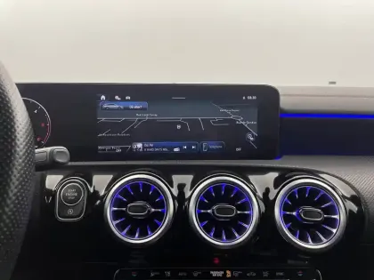 Photo 20 Mercedes CLA  Shooting Brake 200 d 8G-DCT