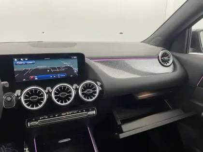 Photo 27 Mercedes GLA  250 e Hybrid EQ 8G-DCT