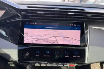 Photo 25 Peugeot 308  PHEV 225 e-EAT8