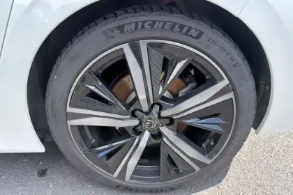 Photo 11 Peugeot 308  PHEV 225 e-EAT8