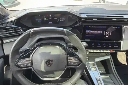 Photo 17 Peugeot 308  PHEV 225 e-EAT8