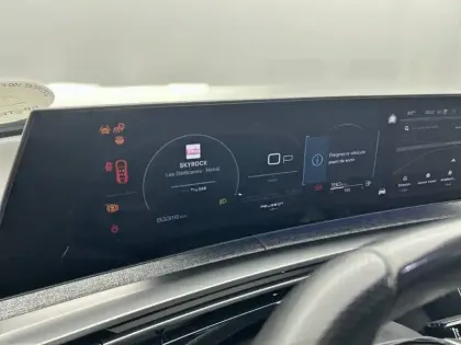 Photo 9 Peugeot 3008  Hybrid 136 e-DCS6