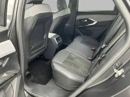 Photo 11 Peugeot 3008  Hybrid 136 e-DCS6