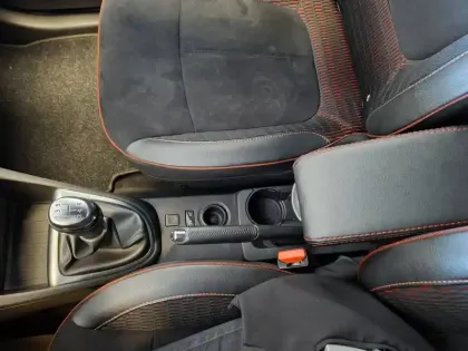 Photo 44 Renault Captur  dCi 90