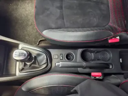 Photo 43 Renault Captur  dCi 90