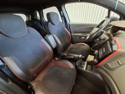 Photo 11 Renault Captur  dCi 90