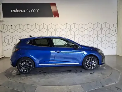 Photo 5 Renault Clio  E-Tech full hybrid 145