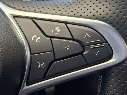 Photo 39 Renault Clio  E-Tech full hybrid 145
