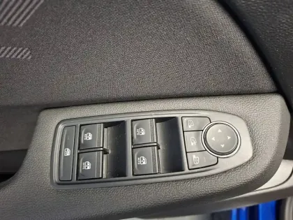 Photo 17 Renault Clio  E-Tech full hybrid 145