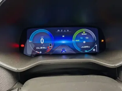 Photo 33 Renault Clio  E-Tech full hybrid 145