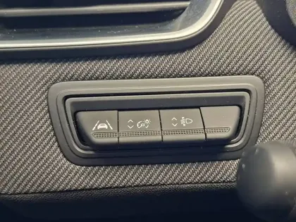 Photo 34 Renault Clio  E-Tech full hybrid 145