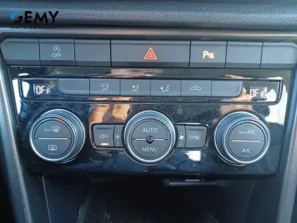 Photo 18 Volkswagen T-roc  1.0 TSI 115 Start/Stop BVM6