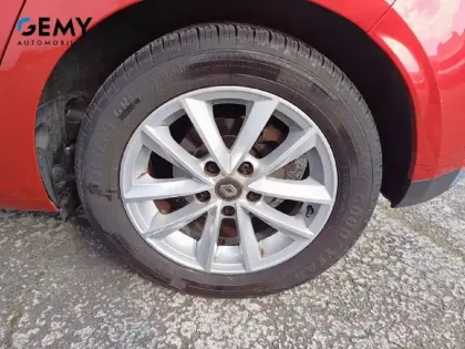 Photo 10 Renault Megane Mégane IV Berline TCe 130 Energy