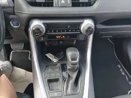 Photo 48 Toyota Rav4 Gén. V Ph1 Dynamic Business 5