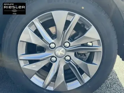 Photo 12 Peugeot 208  Electrique 50 kWh 136ch