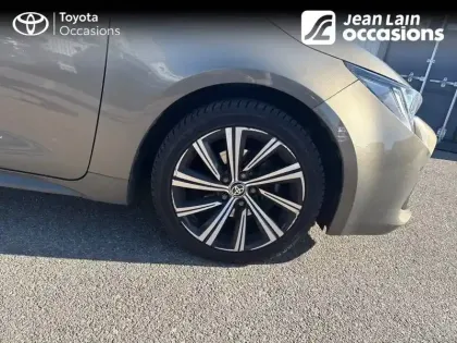 Photo 8 Toyota Corolla  Hybride 122h