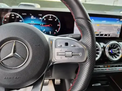 Photo 15 Mercedes GLA  200 d 8G-DCT