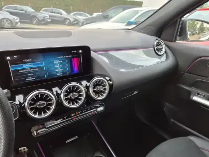 Photo 21 Mercedes GLA  200 d 8G-DCT