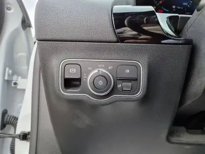 Photo 16 Mercedes GLA  200 d 8G-DCT