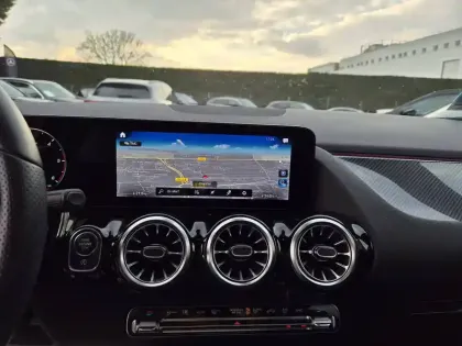 Photo 17 Mercedes GLA  200 d 8G-DCT